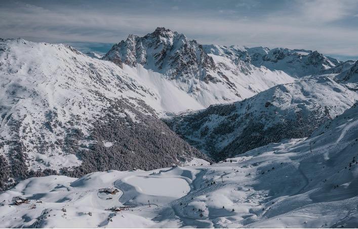 Rhodos gondola in Méribel in Les 3 Vallées